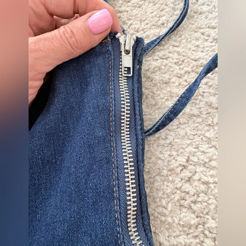 RARE Abercrombie & Fitch Dark Blue barrel-Leg Women's dark wash halter jumpsuit - Picture 4 of 7
